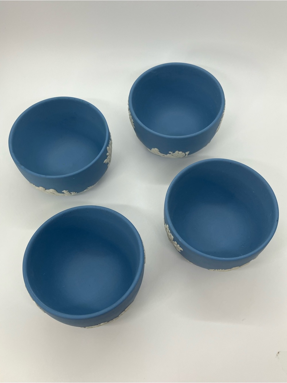 Vtg Wedgwood Blue Jasperware Set of 4 Small Round Open Pots Match Holders - Picture 6 of 13
